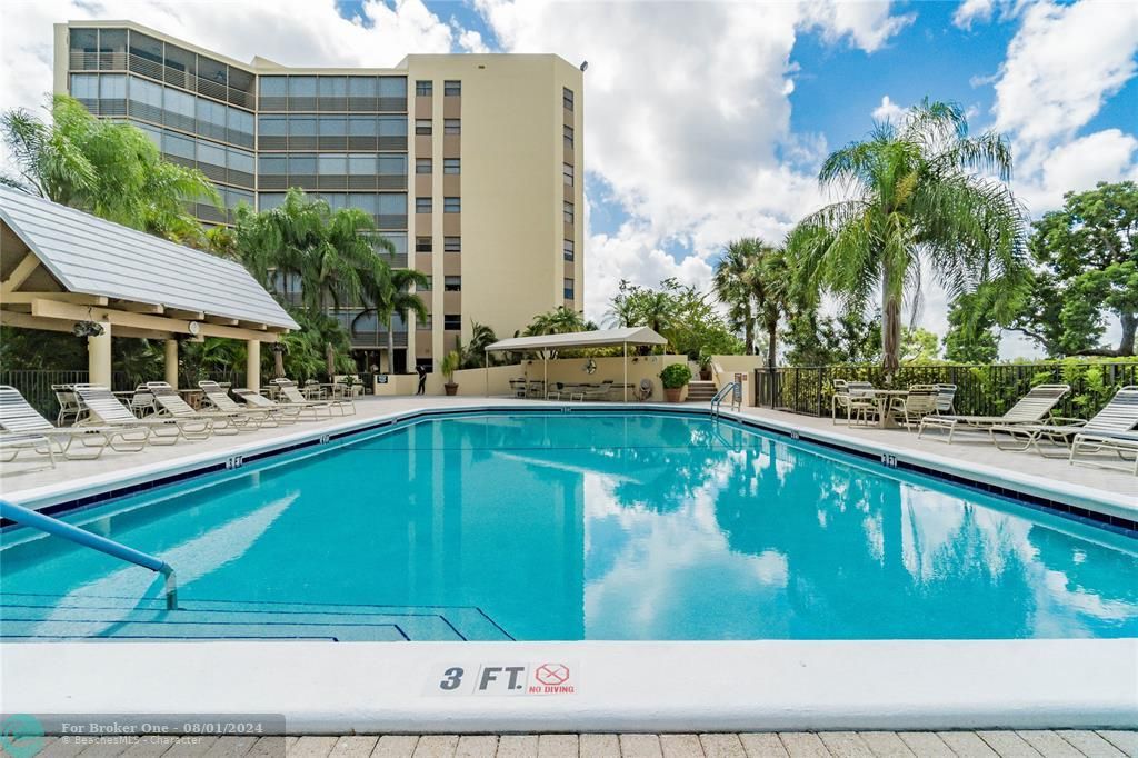 Active With Contract: $174,000 (1 beds, 1 baths, 1149 Square Feet)