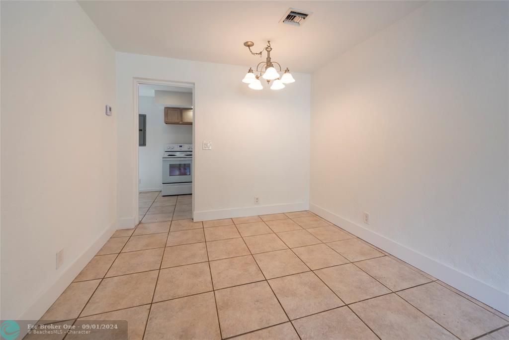 For Sale: $2,000 (2 beds, 1 baths, 2391 Square Feet)