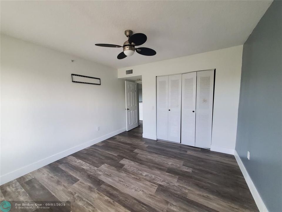 For Rent: $1,925 (1 beds, 1 baths, 750 Square Feet)