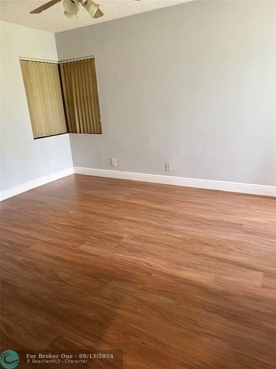 For Rent: $2,150 (2 beds, 2 baths, 1040 Square Feet)