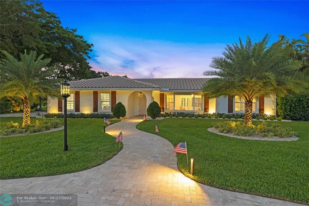 Recently Sold: $1,050,000 (4 beds, 3 baths, 2813 Square Feet)