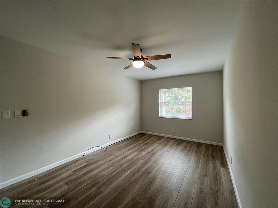 For Rent: $2,100 (2 beds, 2 baths, 900 Square Feet)