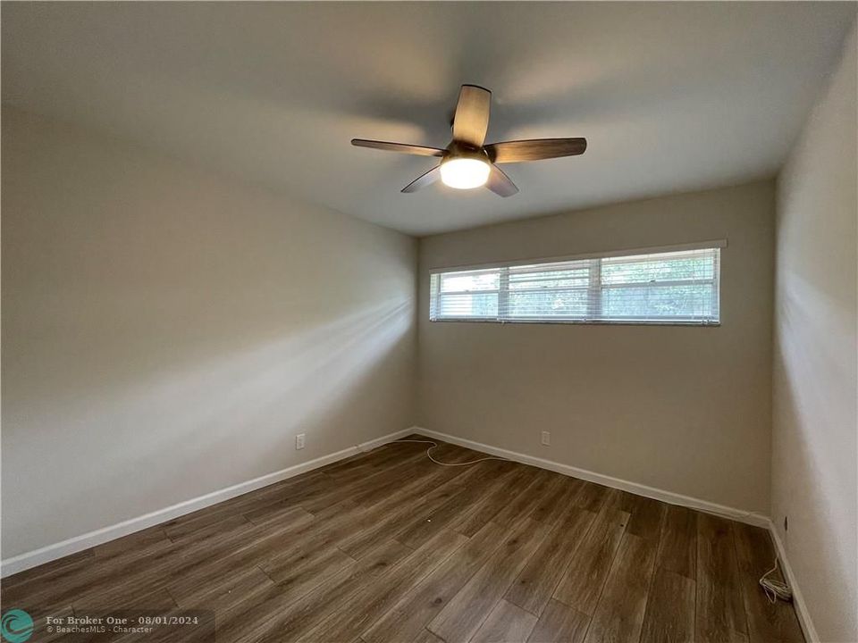 For Rent: $2,100 (2 beds, 2 baths, 900 Square Feet)