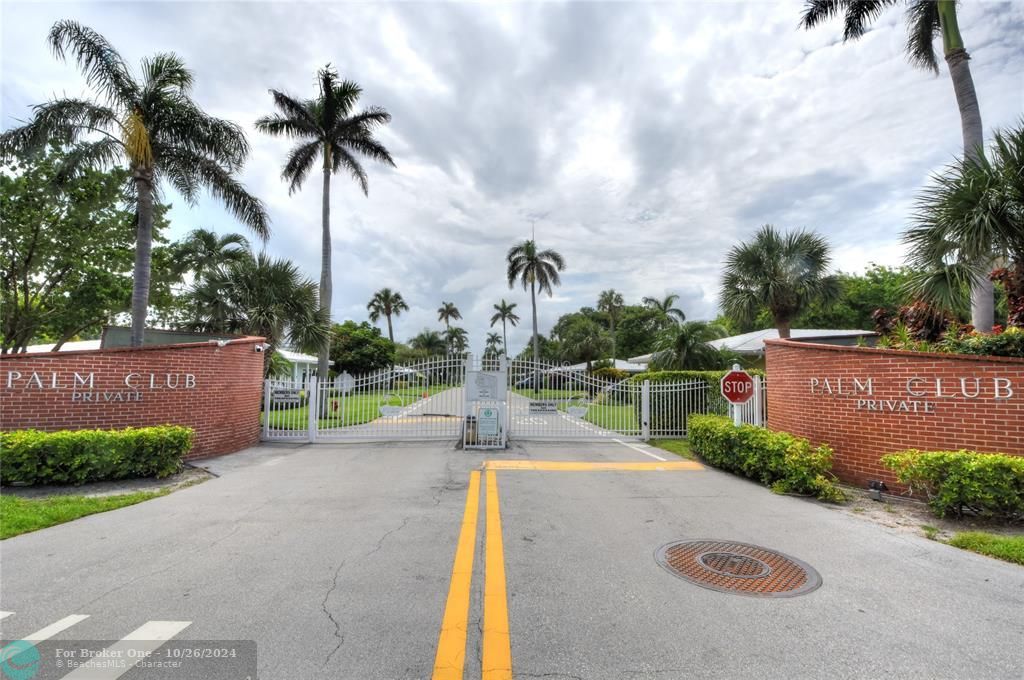 For Sale: $728,000 (2 beds, 2 baths, 2192 Square Feet)