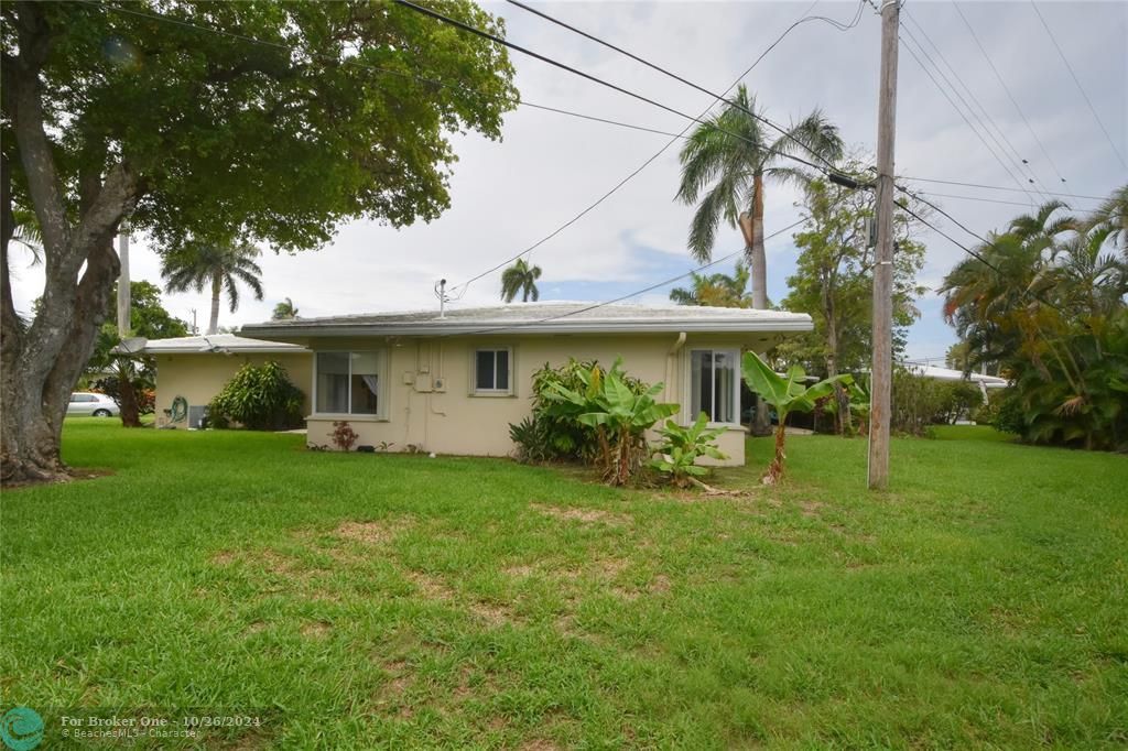 For Sale: $728,000 (2 beds, 2 baths, 2192 Square Feet)