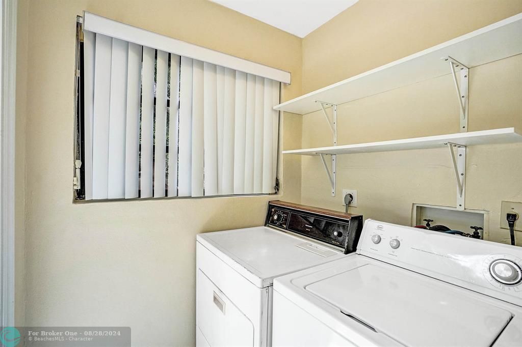 For Rent: $4,500 (3 beds, 2 baths, 1915 Square Feet)