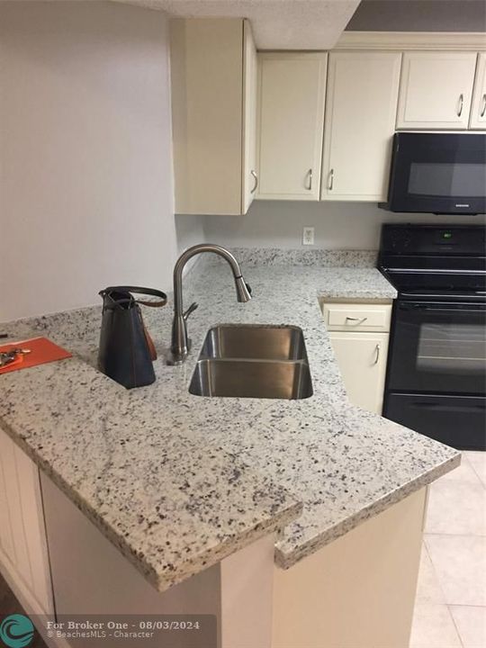 For Rent: $2,250 (2 beds, 2 baths, 0 Square Feet)