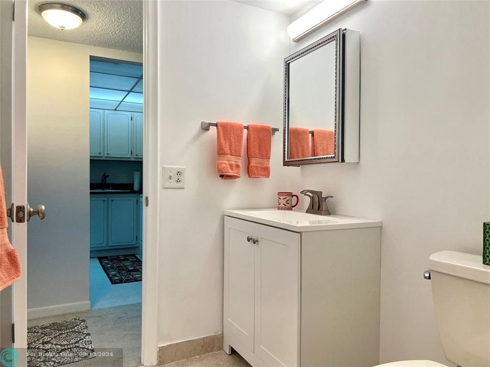 Recently Sold: $250,000 (1 beds, 1 baths, 790 Square Feet)