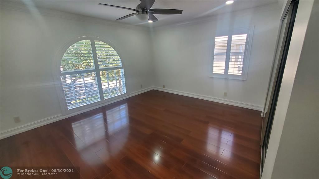 For Rent: $4,500 (4 beds, 2 baths, 2552 Square Feet)