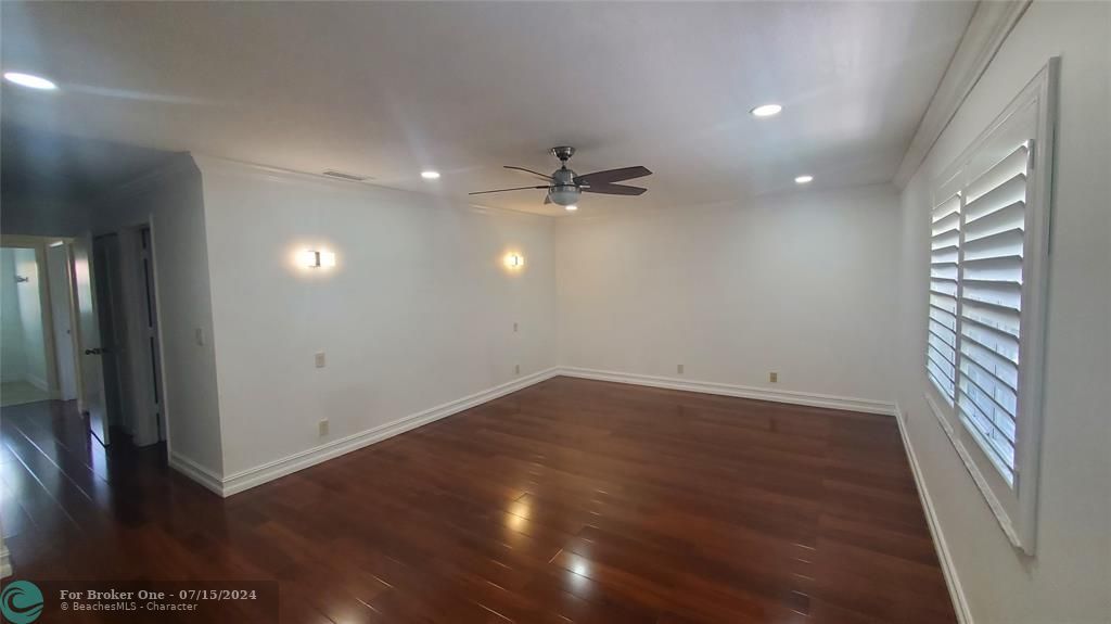 For Rent: $4,500 (4 beds, 2 baths, 2552 Square Feet)