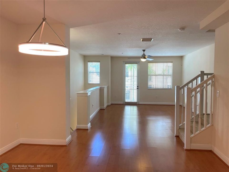 For Rent: $2,900 (2 beds, 2 baths, 1680 Square Feet)