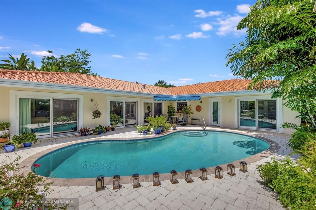 Active With Contract: $1,365,000 (4 beds, 3 baths, 2140 Square Feet)