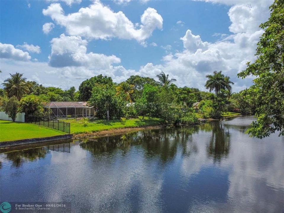 For Sale: $899,999 (4 beds, 2 baths, 2626 Square Feet)