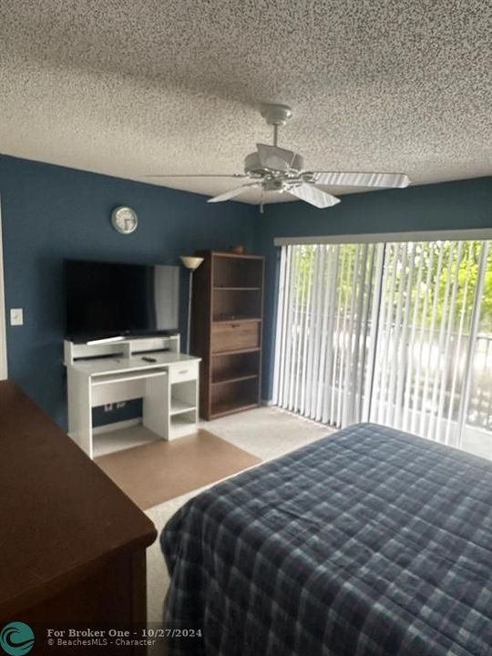 Recently Rented: $2,400 (2 beds, 2 baths, 1250 Square Feet)