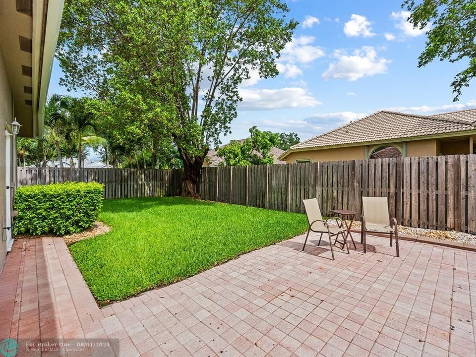 Active With Contract: $997,000 (4 beds, 3 baths, 3051 Square Feet)