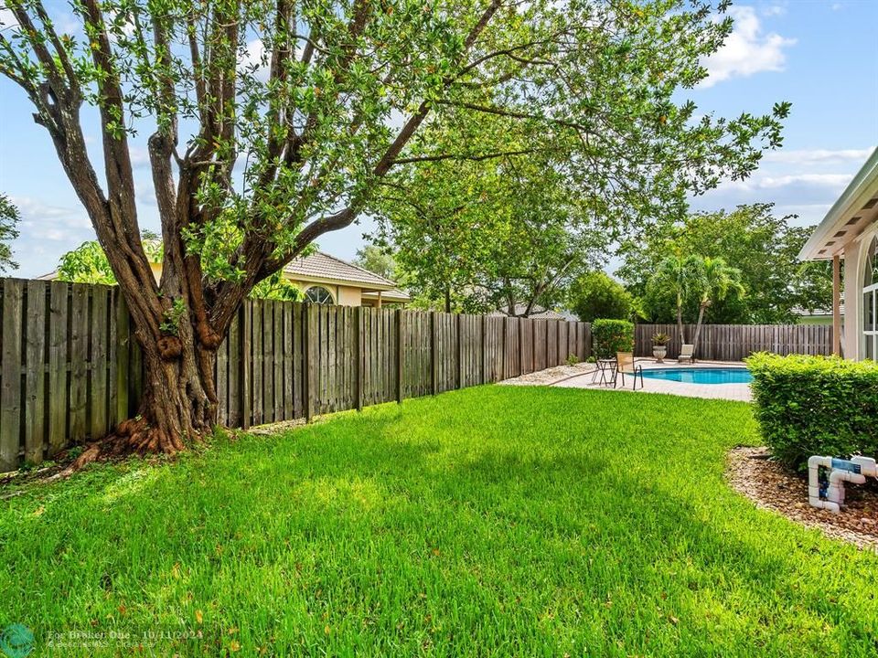 Active With Contract: $997,000 (4 beds, 3 baths, 3051 Square Feet)