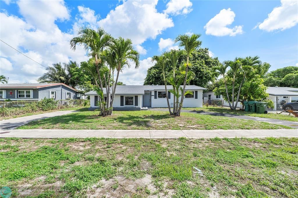For Sale: $479,990 (4 beds, 2 baths, 1708 Square Feet)