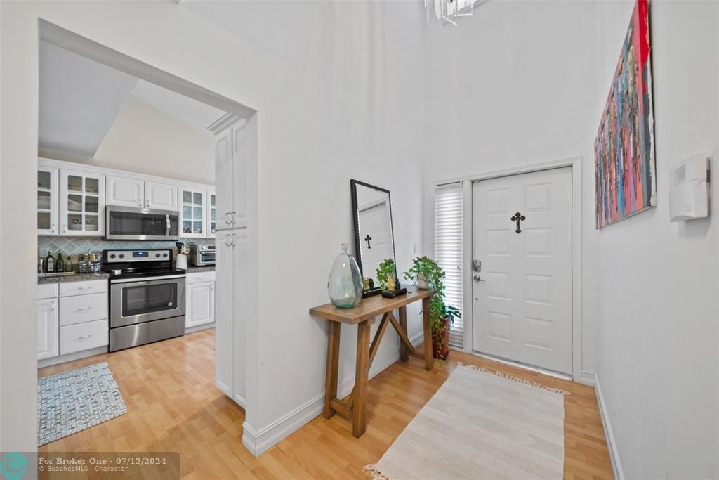 For Sale: $659,900 (3 beds, 2 baths, 2121 Square Feet)