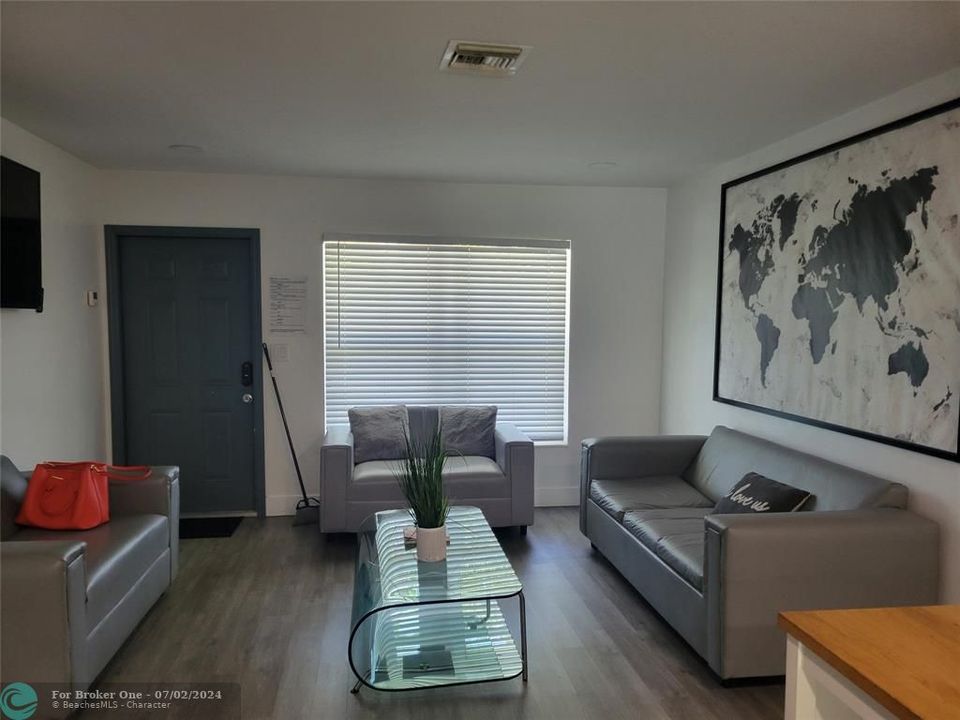 For Rent: $3,300 (3 beds, 2 baths, 2228 Square Feet)