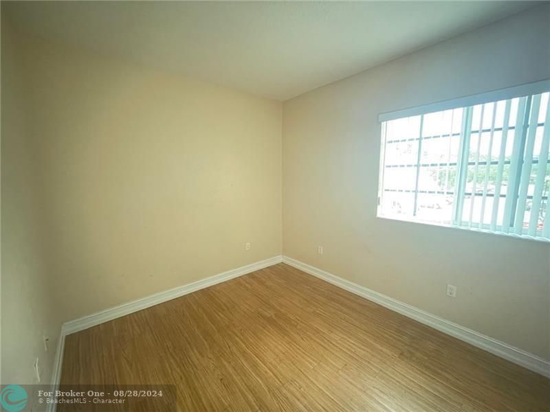 For Rent: $2,500 (2 beds, 2 baths, 1048 Square Feet)