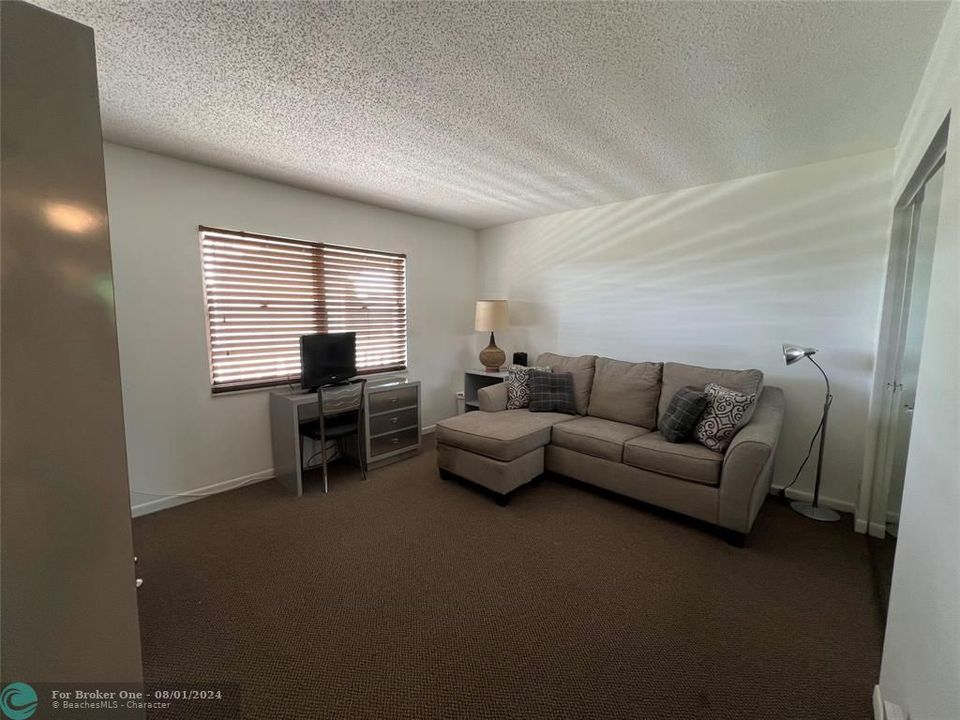 For Sale: $139,000 (2 beds, 2 baths, 1200 Square Feet)