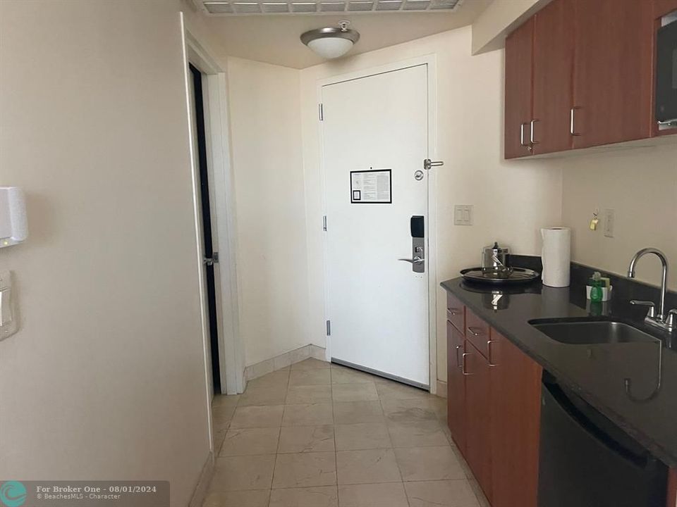 En Venta: $265,000 (0 camas, 1 baños, 457 Pies cuadrados)