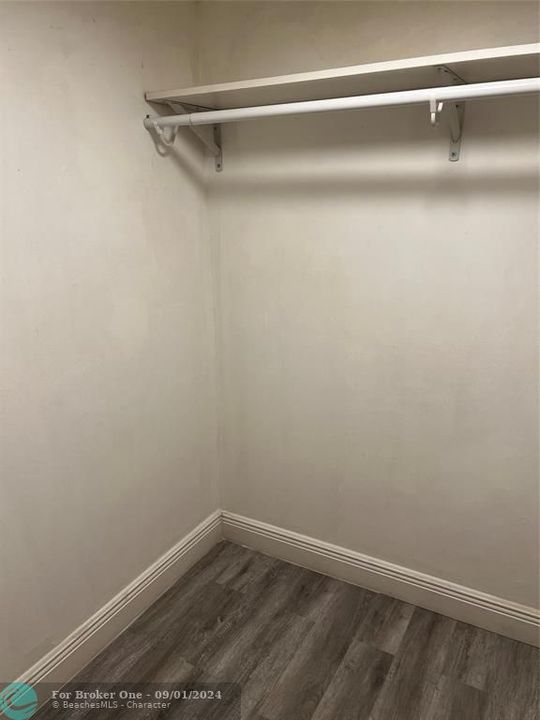 For Rent: $1,500 (1 beds, 1 baths, 750 Square Feet)