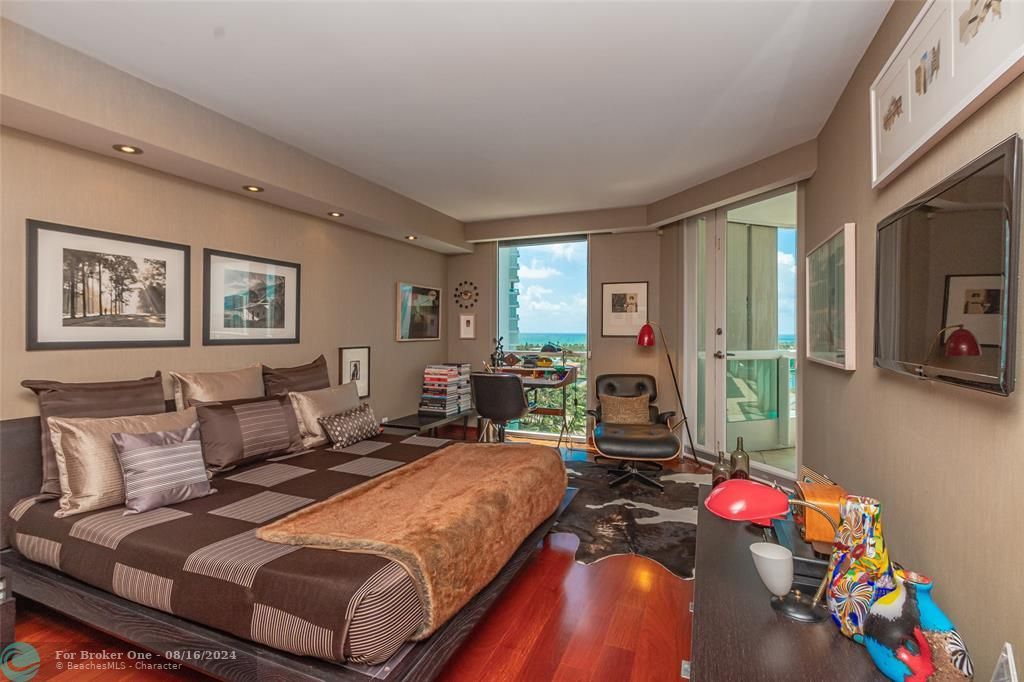 For Sale: $915,000 (2 beds, 2 baths, 1696 Square Feet)