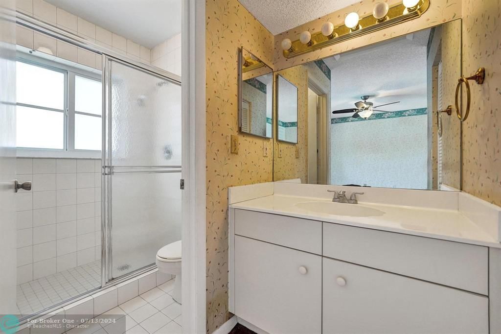 待售: $410,000 (3 贝兹, 2 浴室, 1316 平方英尺)