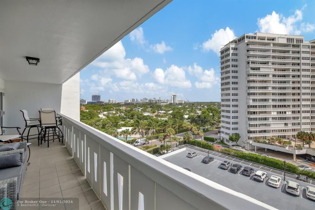 For Sale: $810,000 (3 beds, 2 baths, 1920 Square Feet)