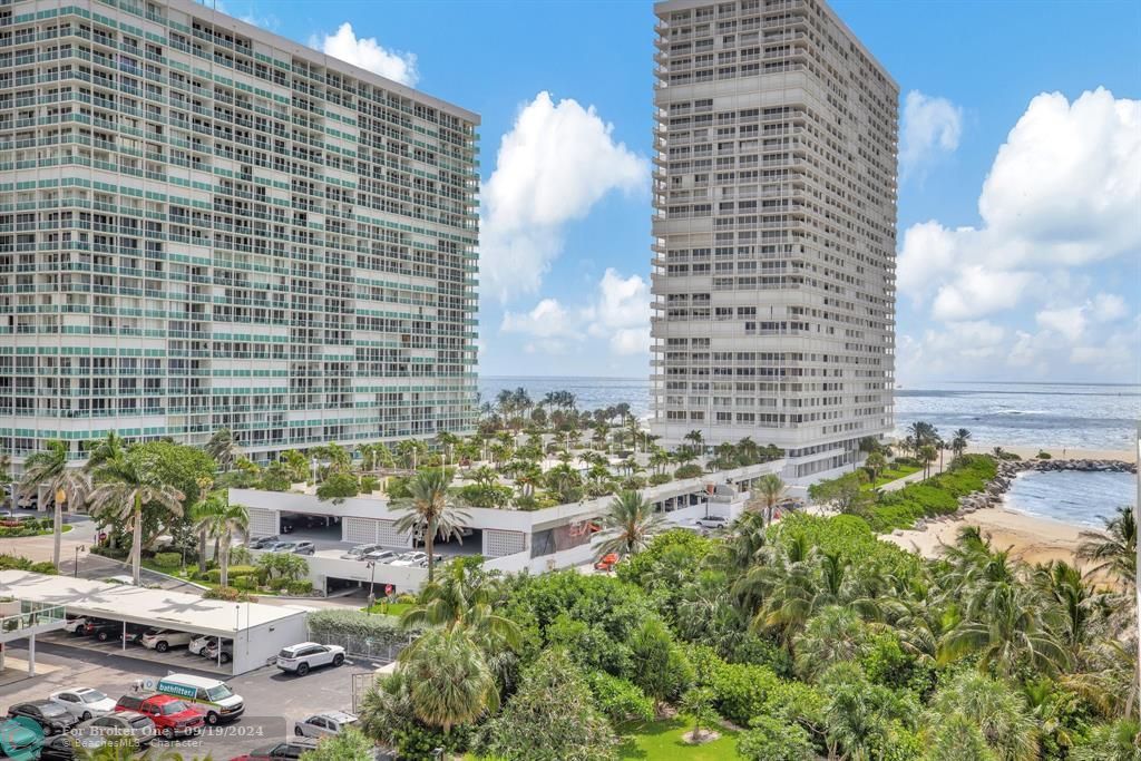 For Sale: $810,000 (3 beds, 2 baths, 1920 Square Feet)