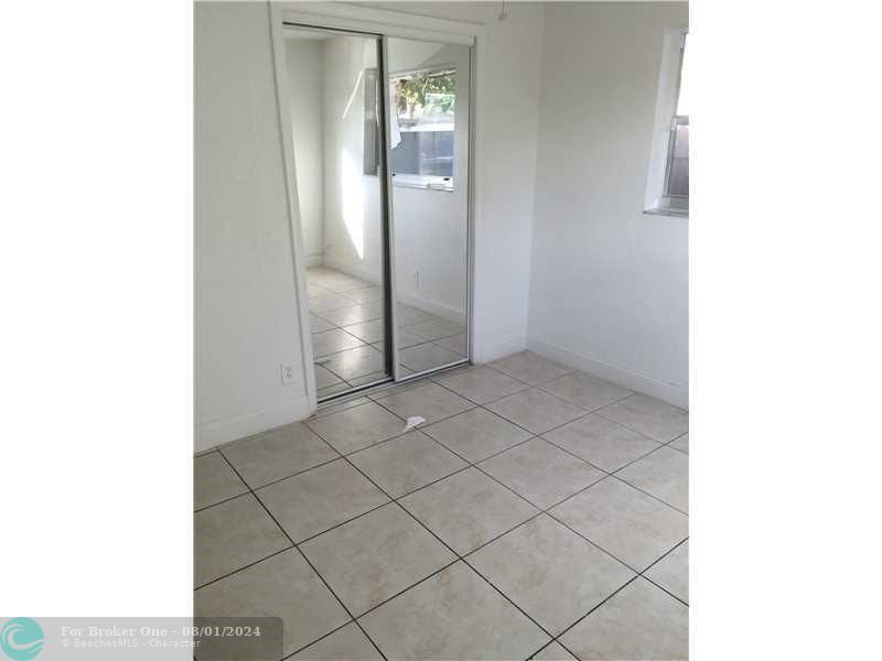 For Sale: $2,200 (2 beds, 1 baths, 1512 Square Feet)