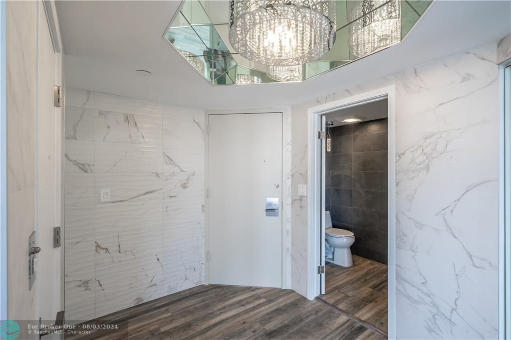 Recently Sold: $850,000 (2 beds, 2 baths, 2470 Square Feet)