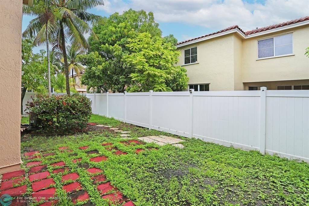 Active With Contract: $540,000 (4 beds, 2 baths, 2032 Square Feet)