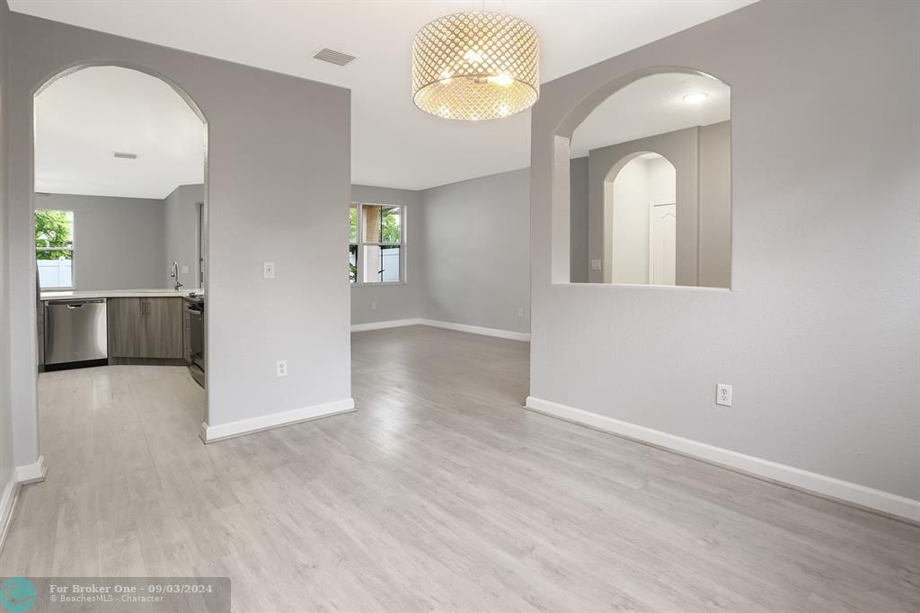 Active With Contract: $540,000 (4 beds, 2 baths, 2032 Square Feet)