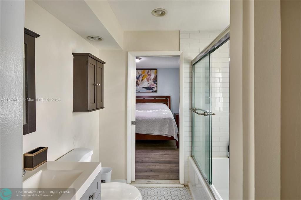 En Venta: $850,000 (3 camas, 2 baños, 1378 Pies cuadrados)