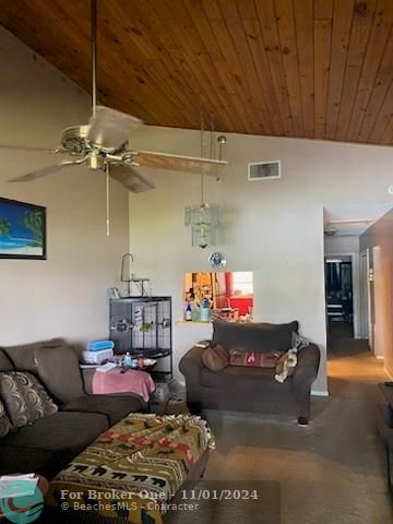 Active With Contract: $379,900 (3 beds, 2 baths, 1131 Square Feet)