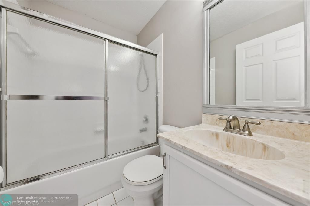 Active With Contract: $384,000 (3 beds, 2 baths, 1460 Square Feet)