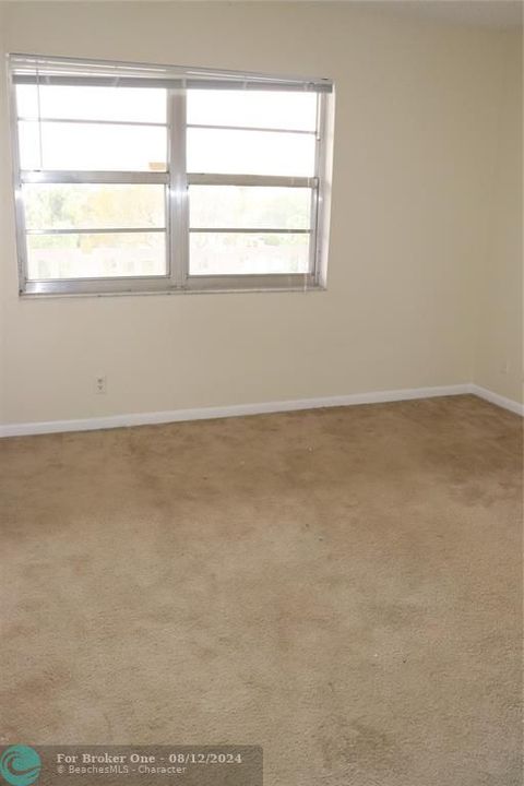 For Rent: $1,850 (2 beds, 2 baths, 1100 Square Feet)