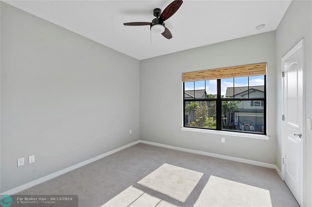 Recently Sold: $549,000 (3 beds, 2 baths, 1896 Square Feet)