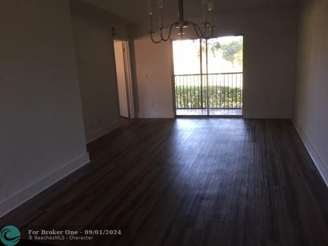 For Rent: $2,000 (2 beds, 2 baths, 914 Square Feet)