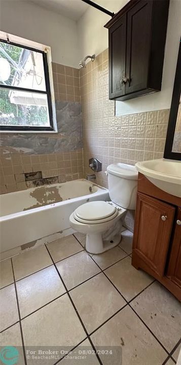 Active With Contract: $325,000 (3 beds, 1 baths, 1125 Square Feet)