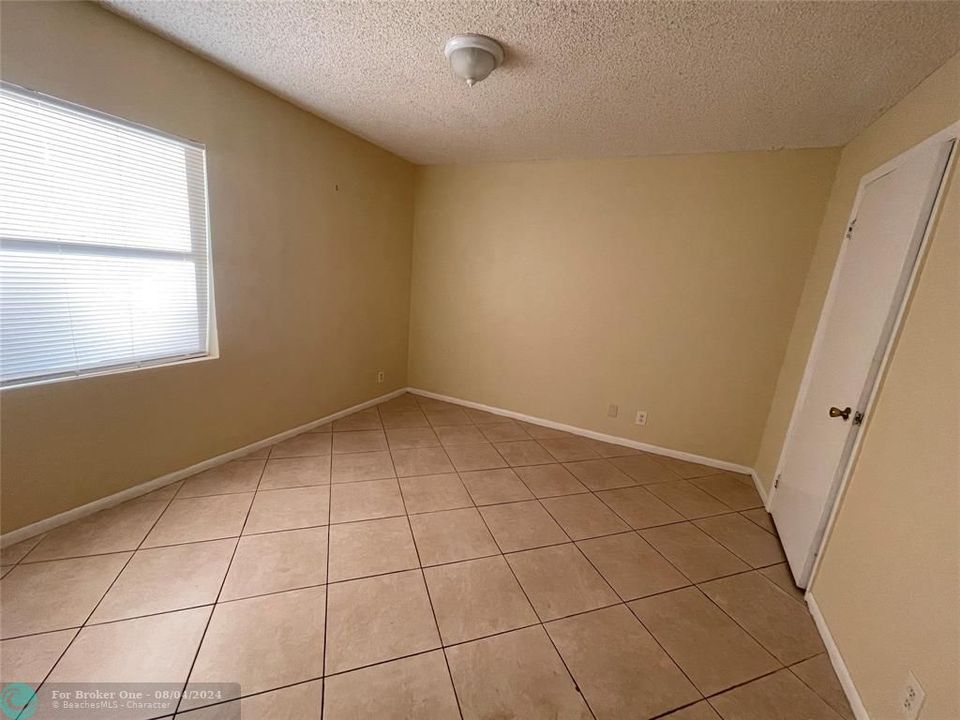 For Rent: $2,070 (2 beds, 2 baths, 1024 Square Feet)