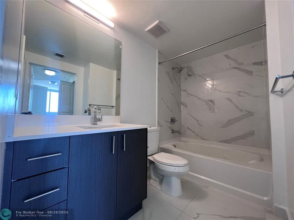 For Rent: $2,525 (1 beds, 1 baths, 874 Square Feet)