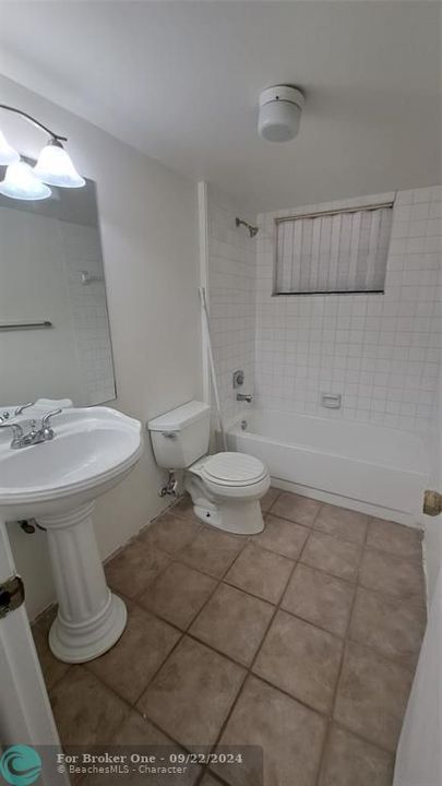 For Sale: $190,000 (2 beds, 2 baths, 1350 Square Feet)