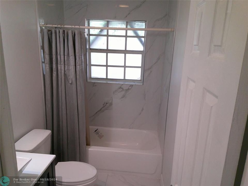 For Sale: $450,000 (3 beds, 1 baths, 1012 Square Feet)