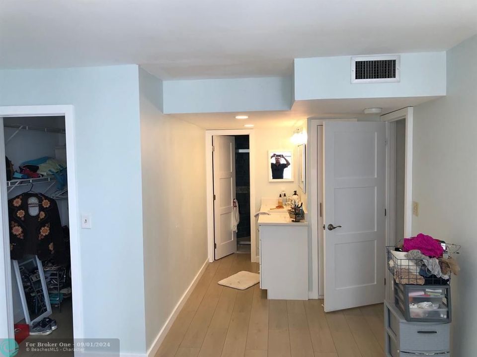 For Rent: $2,850 (2 beds, 2 baths, 1010 Square Feet)