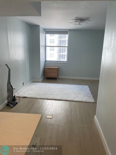 Active With Contract: $2,450 (2 beds, 2 baths, 1010 Square Feet)