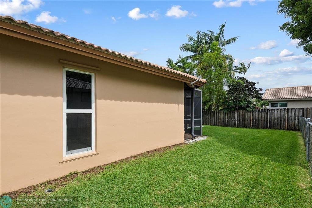 Recently Sold: $810,000 (4 beds, 2 baths, 2271 Square Feet)