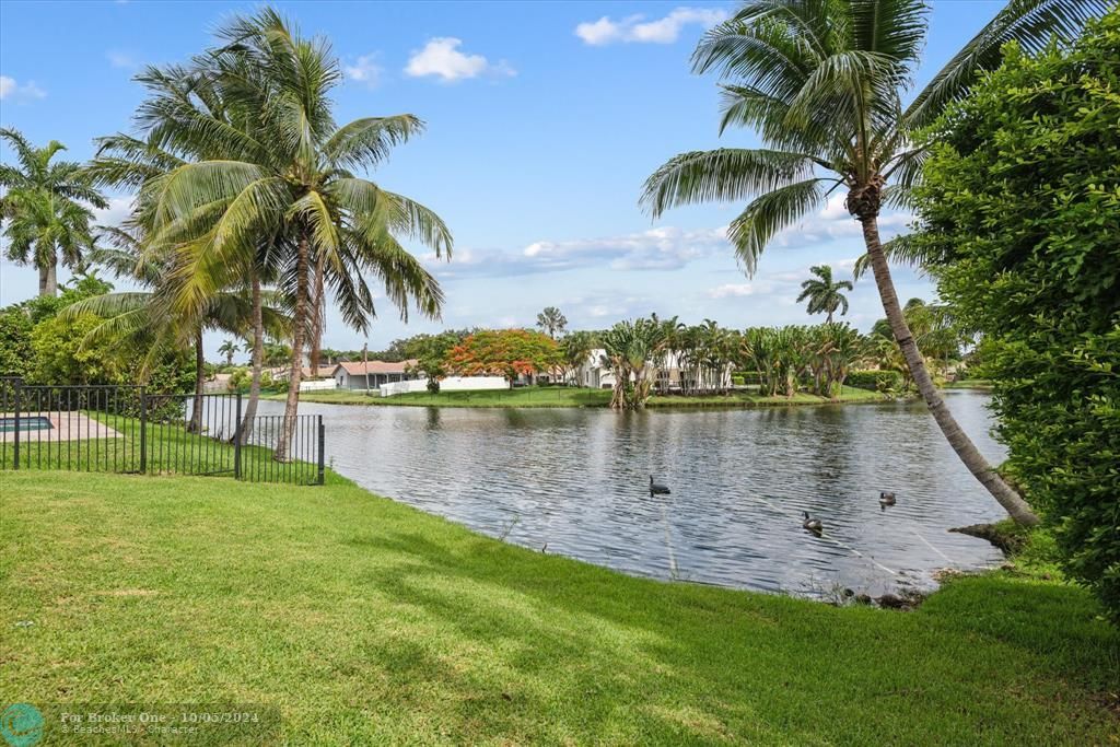 For Sale: $810,000 (4 beds, 2 baths, 2271 Square Feet)